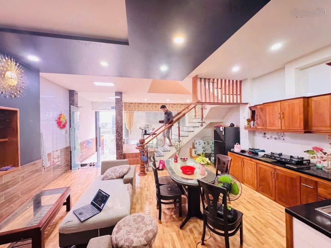 Hạ Gia Chốt trước Tết SIÊU PHẨM Nhà Bình Trị Đông - Quận Bình Tân - diện tích