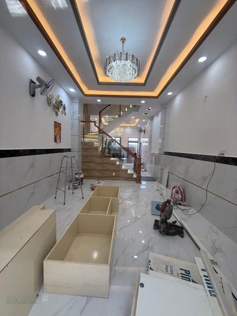 Chủ gửi bán siêu phẩm 4 tầng - dt 56m2- lê văn quới - đường 6m - ô tô ngủ trong nhà