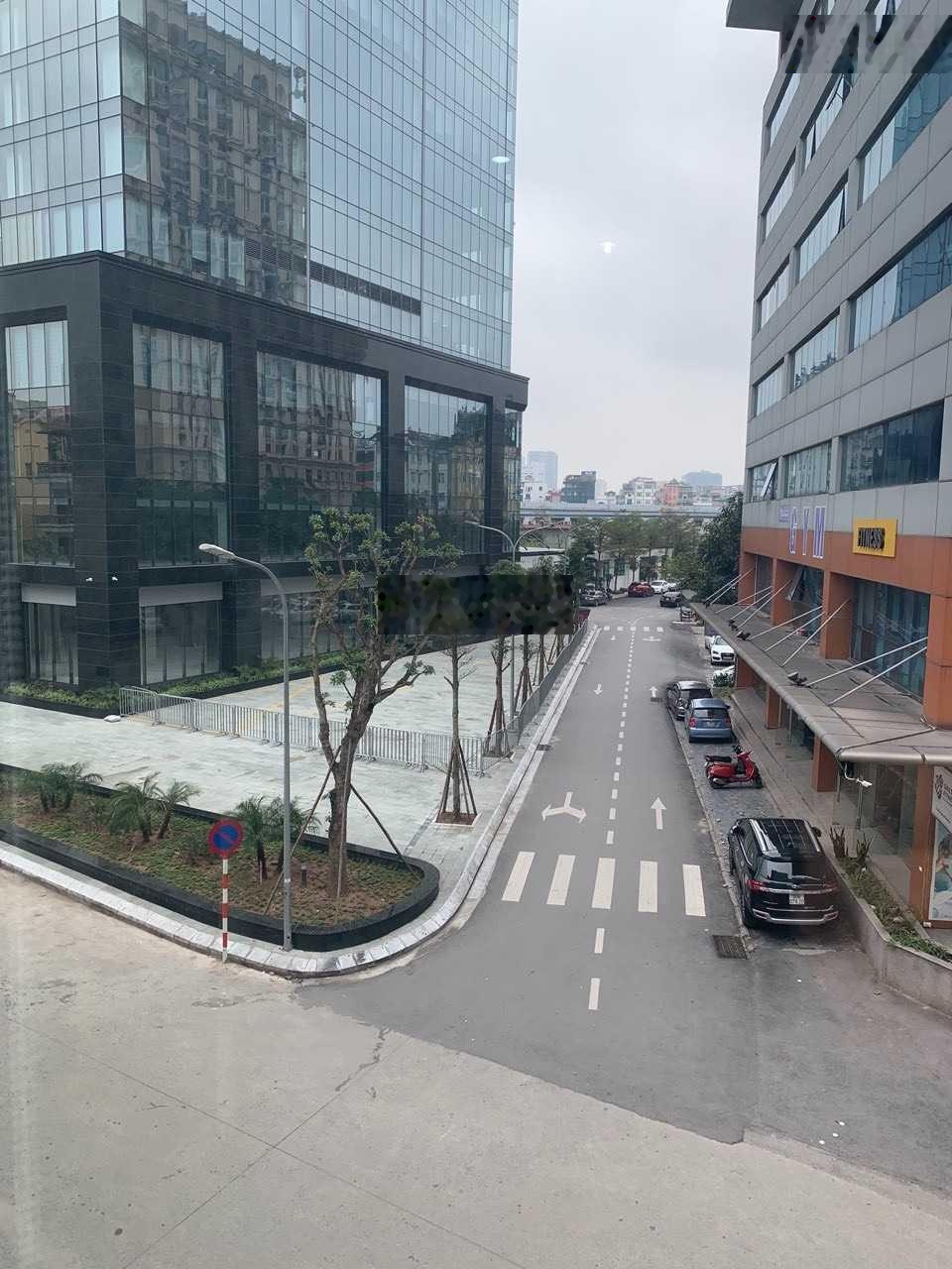 Cho thuê văn phòng 65m2 ngõ 34 Hoàng Cầu, giá 9 triệu bao gồm phí DV có ĐH view đẹp 0903215466