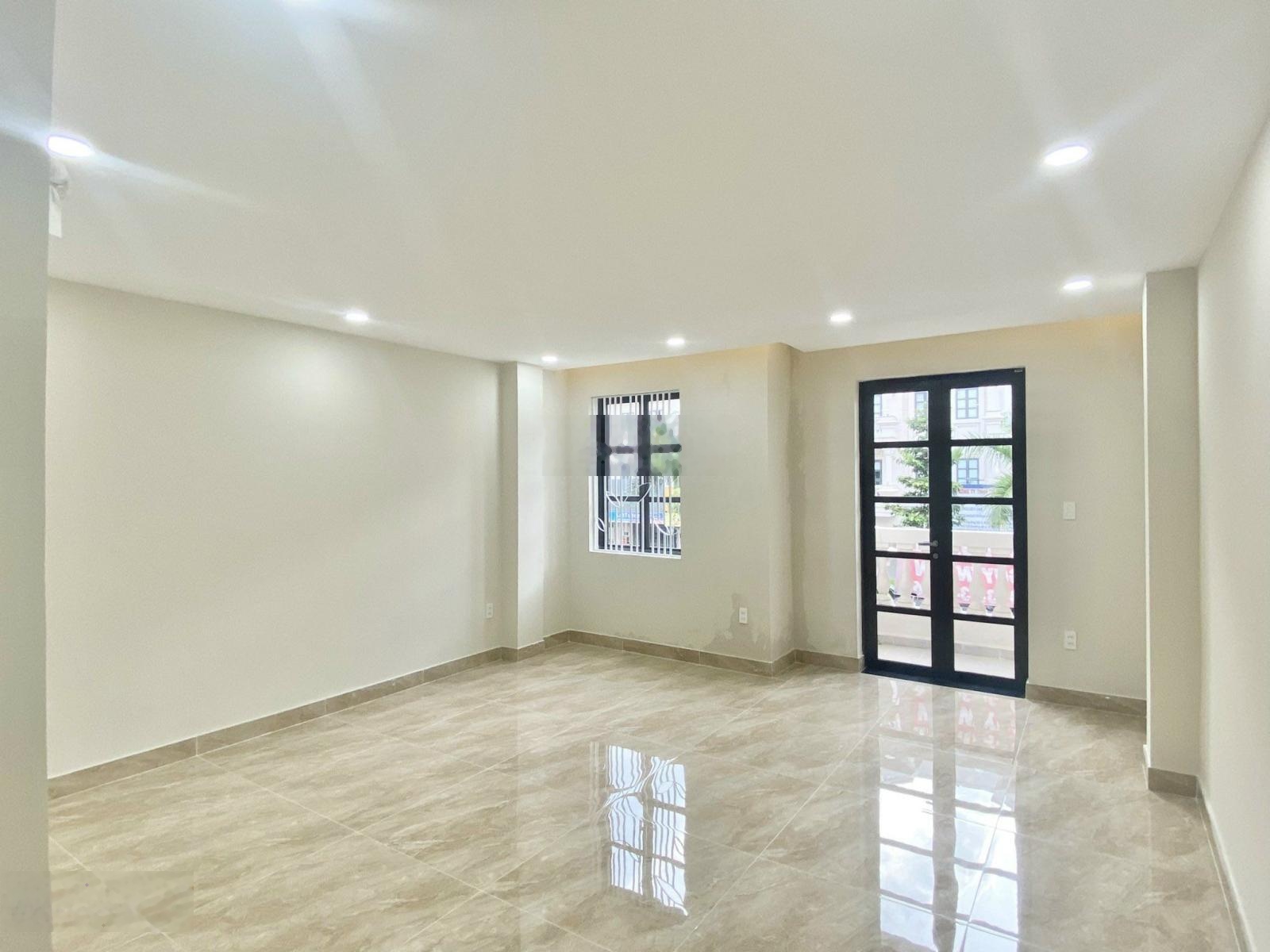 60triệu/ tháng! Mặt tiền đường 30m khu dân cư Cityland Park Hills, vị trí đẹp ngay siêu thị Lotte