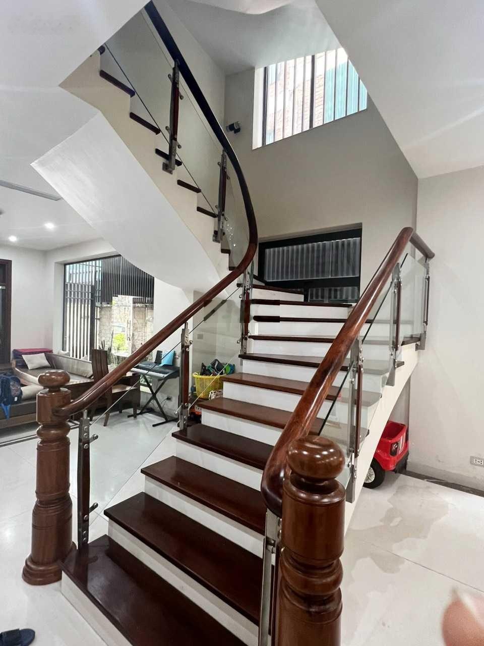 Bán gấp căn liền kề Tổng Cục 5 Tân Triều: Diện tích 65m2 hoàn thiện 4 tầng đẹp