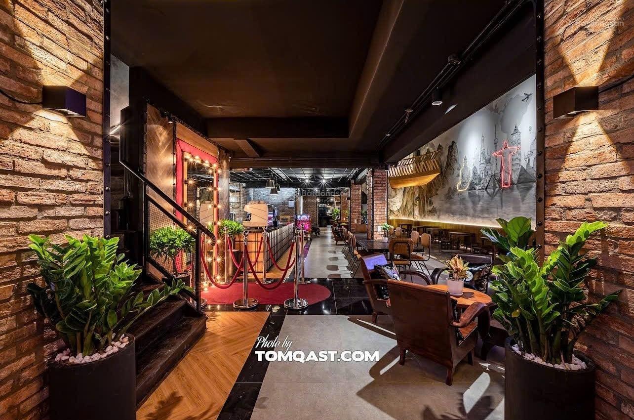 Chính chủ cần cho thuê mặt tiền ngang 10m Phạm Hồng Thái Quận 1 giá 100tr