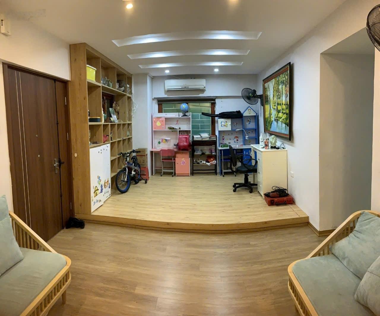 Cho thuê căn hộ 3pn, toà CT Văn Quán, giá 12 tr. LH Kiều Thuý 0949170979