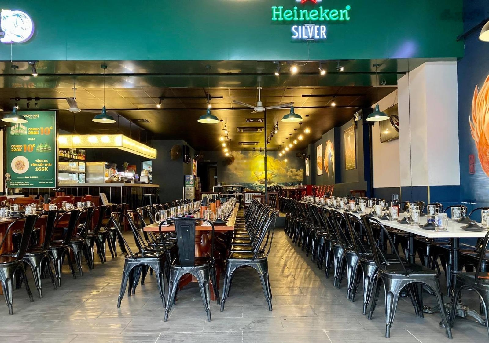 Cho thuê nhà mặt tiền đường Tú Xương, Phường 6 Quận 3. DT: 10x20m, 1 trệt