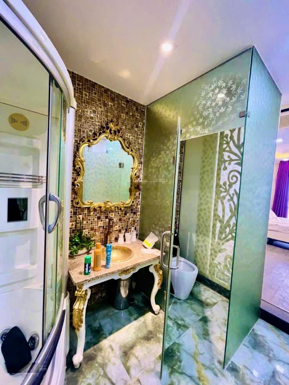 Nhà đẹp nở hậu, hẻm 4m, có thang máy - Cách Mạng Tháng 8 - 40/43m2, 4 tầng - 9 tỷ