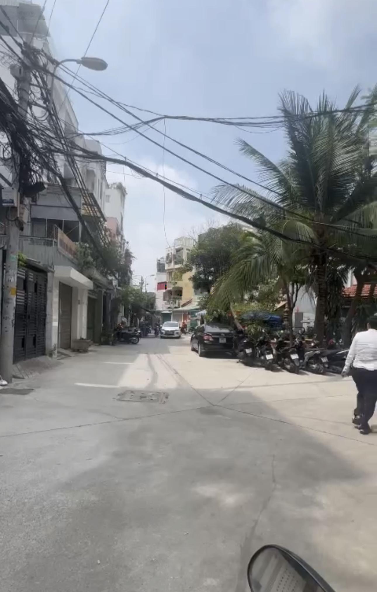 Bán nhà Hẻm Xe Hơi khu hành chính Lê Quốc Hưng