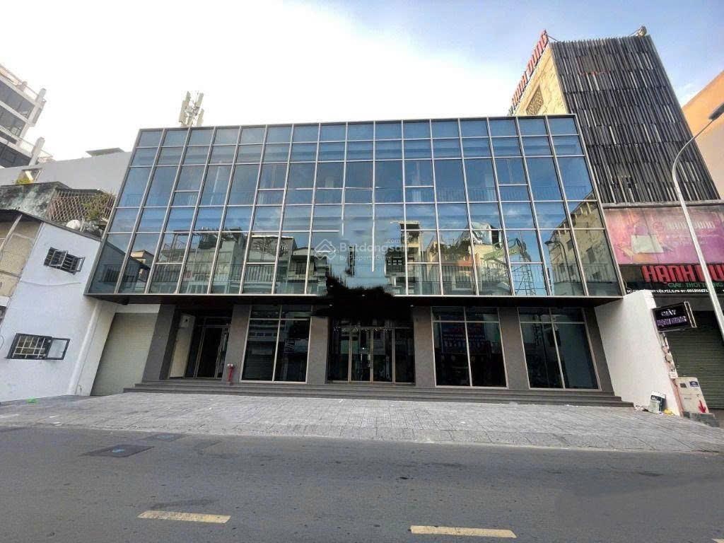 Cho thuê nhà MT Trần Huy Liệu Quận Phú Nhuận DT 24x20m hầm trệt 2 lầu St giá 384tr