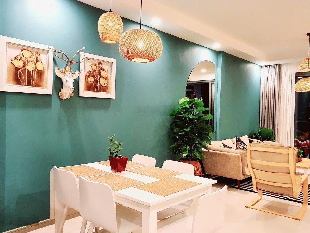 Thuê ngay căn hộ 2PN 2WC 88m2 mới 100% view sông ngay cầu Ba Son sát Q1 giá 21tr LH 0775924600