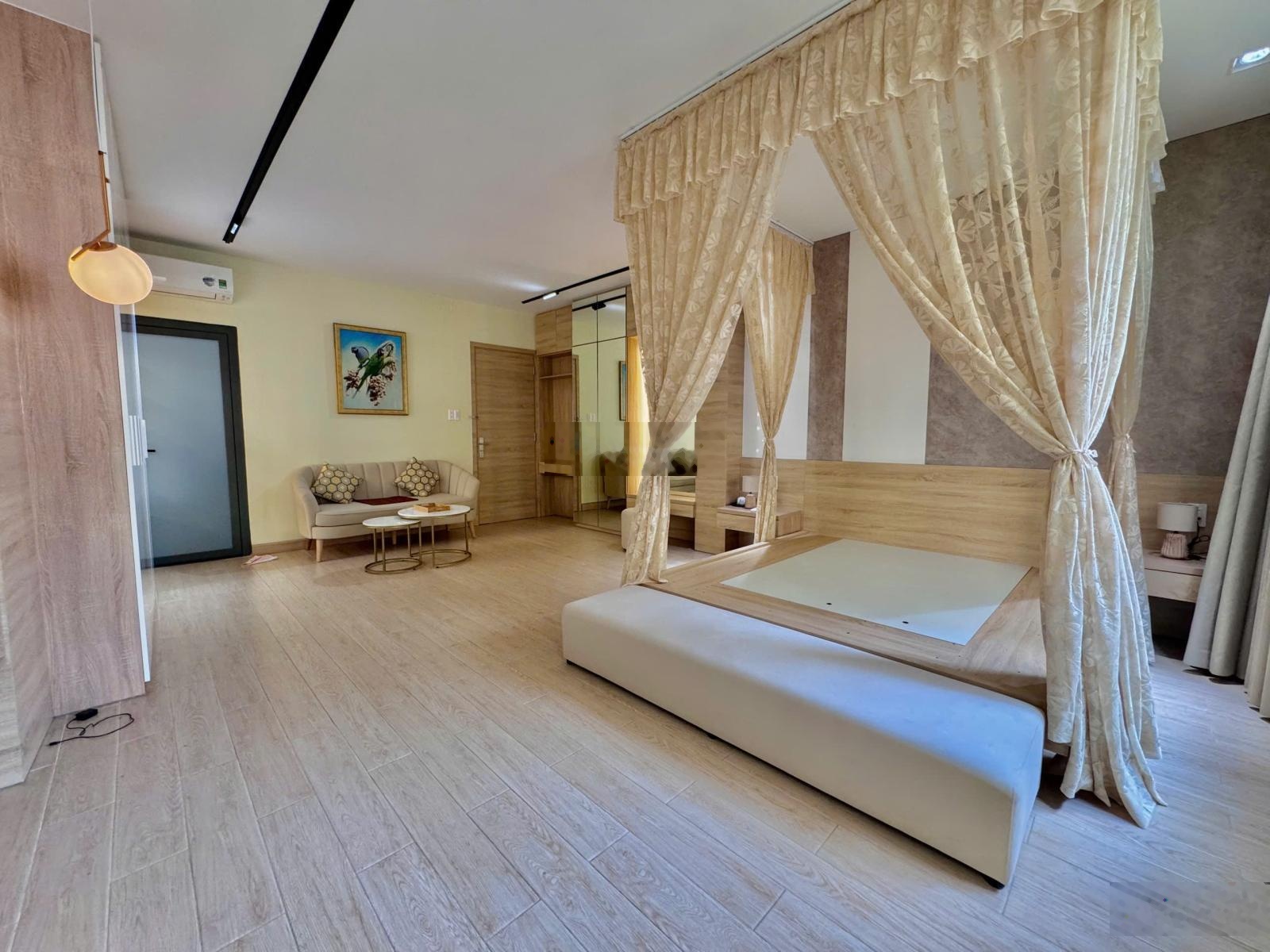 5 tầng thang máy - Khu sang Thạch Thị Thanh, Q1 - (5 x 11m) - để lại full nội thất - Chỉ 13,5 tỷ