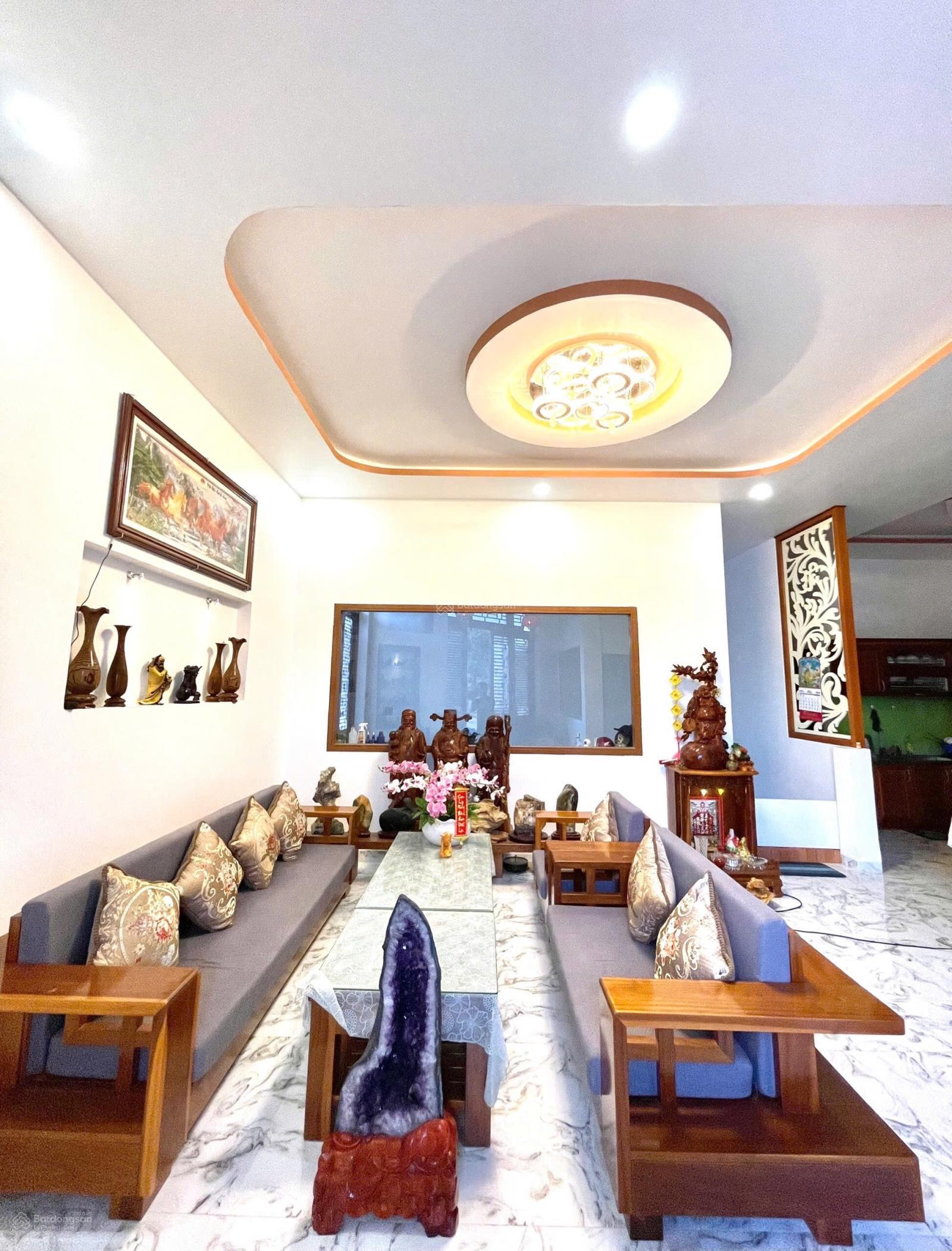 Bán căn góc hiếm 2 mặt tiền đường lớn KĐT Phước Long, Tp Nha Trang