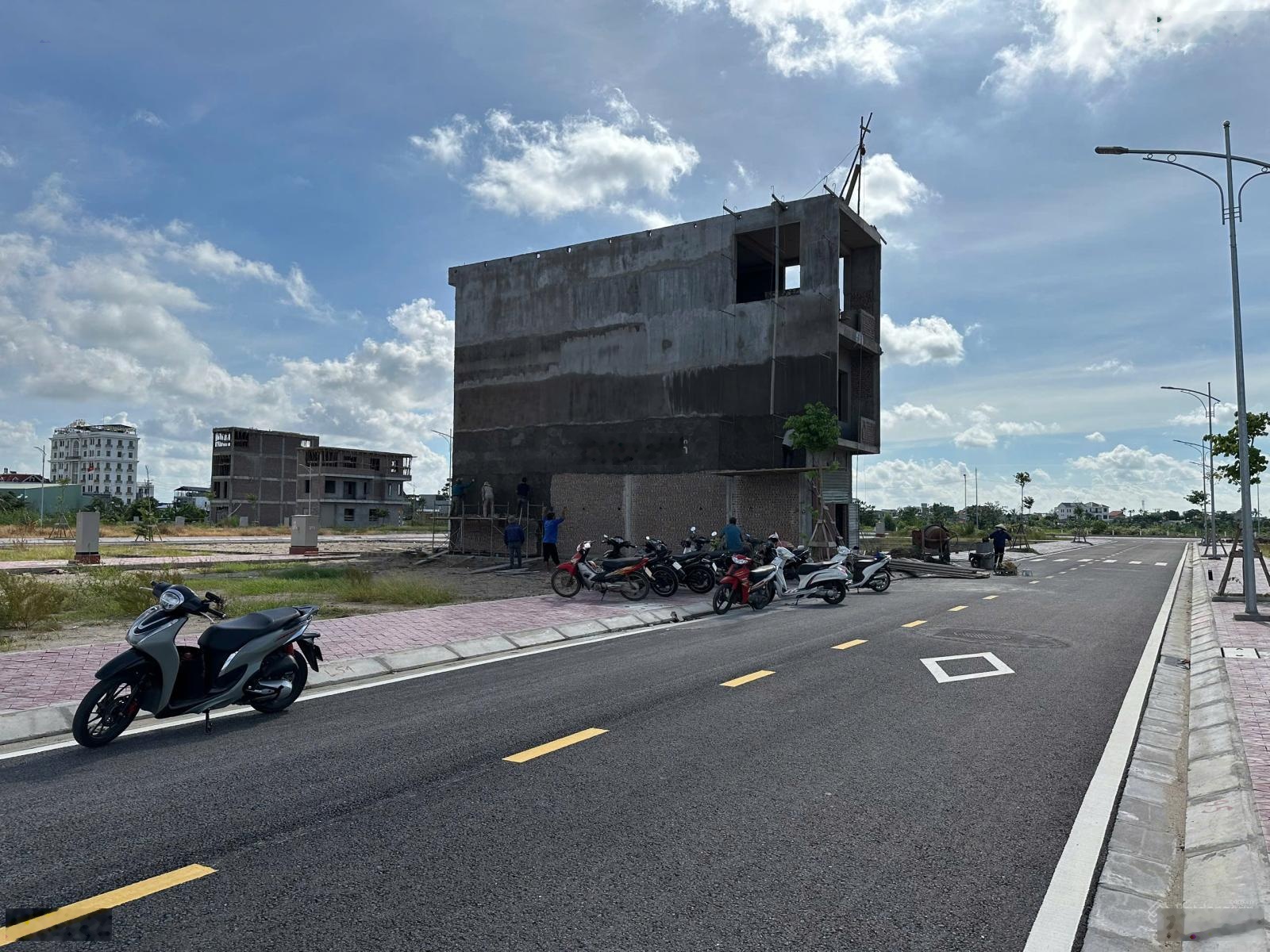 Bán đất 71 m2 mặt đường 35 m khu đấu giá 148 lô Nguyễn Lương Bằng, Kiến An, Hải Phòng