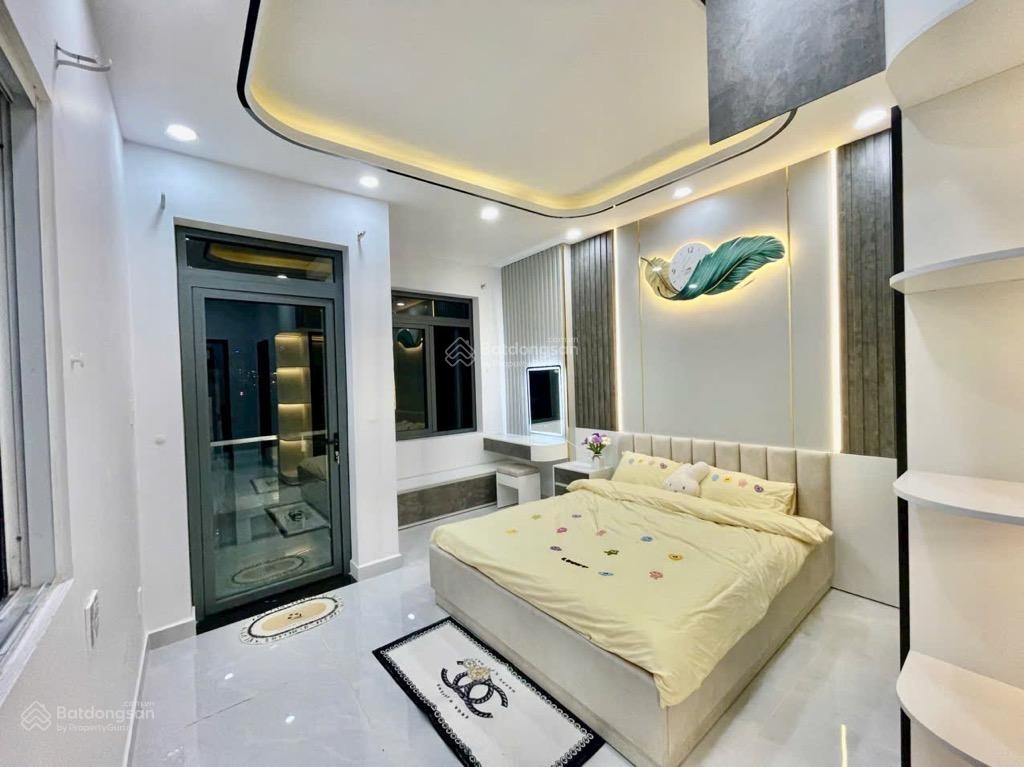 Huỳnh tấn phát quận 7, 4 tầng 4pn full nội thất, dt 4m x 16m, xe hơi đỗ cửa, hẻm thông, nhỉnh 7 tỷ