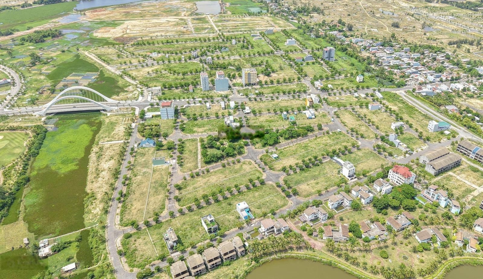 KDT Green City thuộc Điện Bàn Đông - TP Đà Nẵng, trục 5m5 trục thông ra sông. Giá 3 tỷ 1