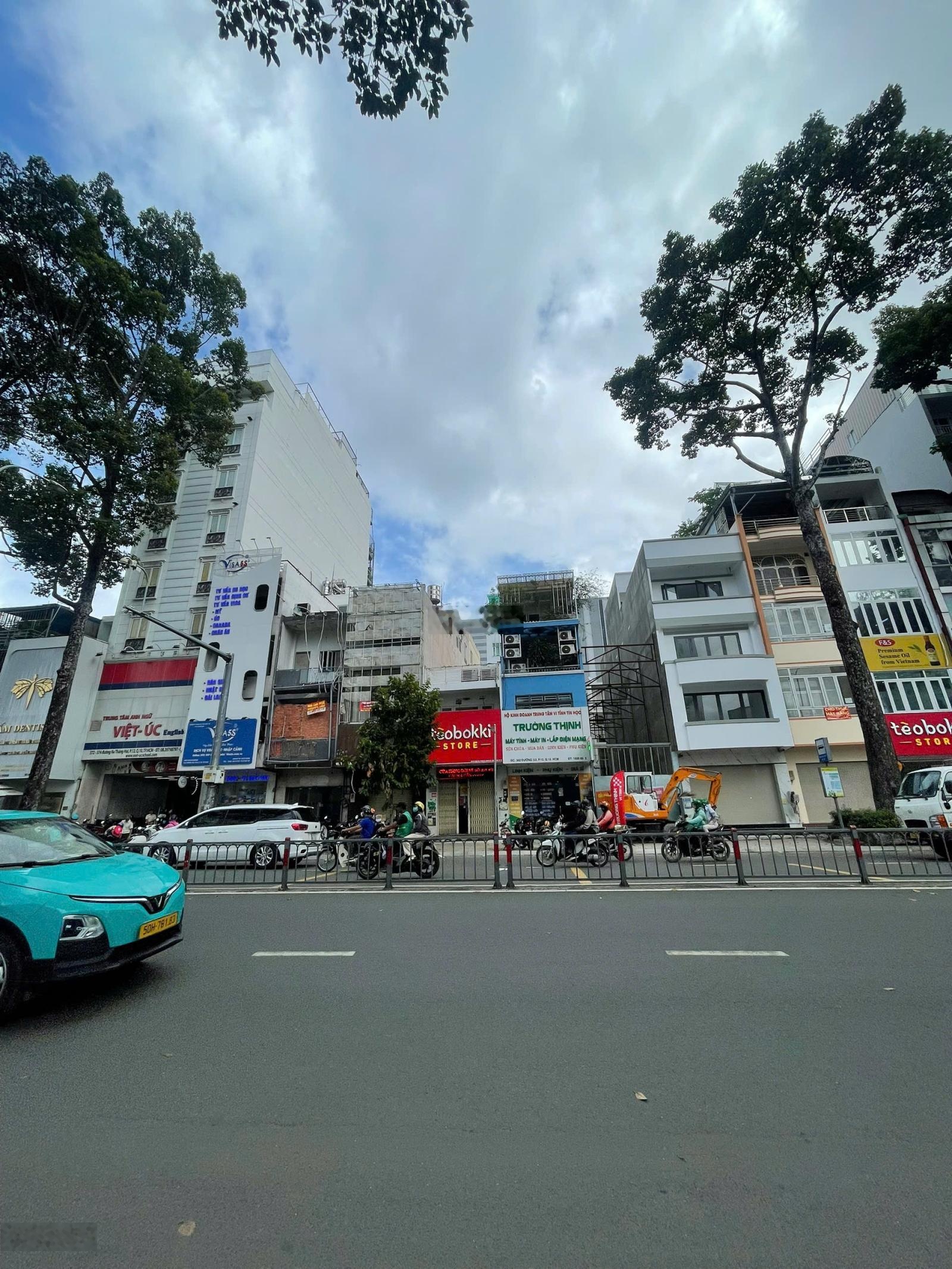 Mặt tiền đường 3/2 Quận 10. Vị trí đẹp 5x24m, 3 lầu mới giá 39 tỷ HĐ thuê 90tr/th