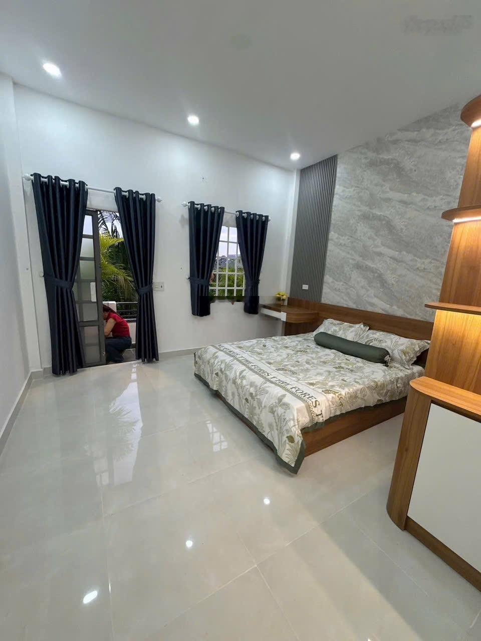 Nhà 4x17m 1 trệt 1 lầu đường thông xe hơi TX 40 Q12