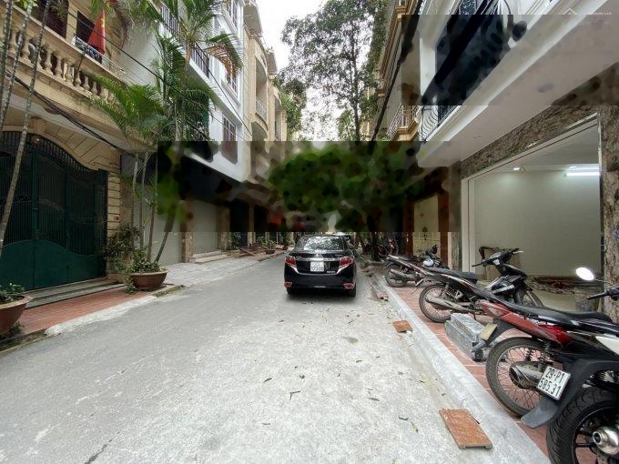Bán gấp nhà vị trí đẹp khu plô Hoàng Quốc Việt. Phùng Chí Kiên, Cầu Giấy. DT 60 m2 giá 31,5 tỷ