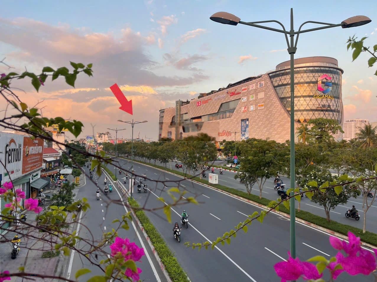 Bán nhà 6,6m x 18,6m mặt tiền Phạm Văn Đồng Phường Hiệp Bình Chánh, Tp Thủ Đức, TP HCM