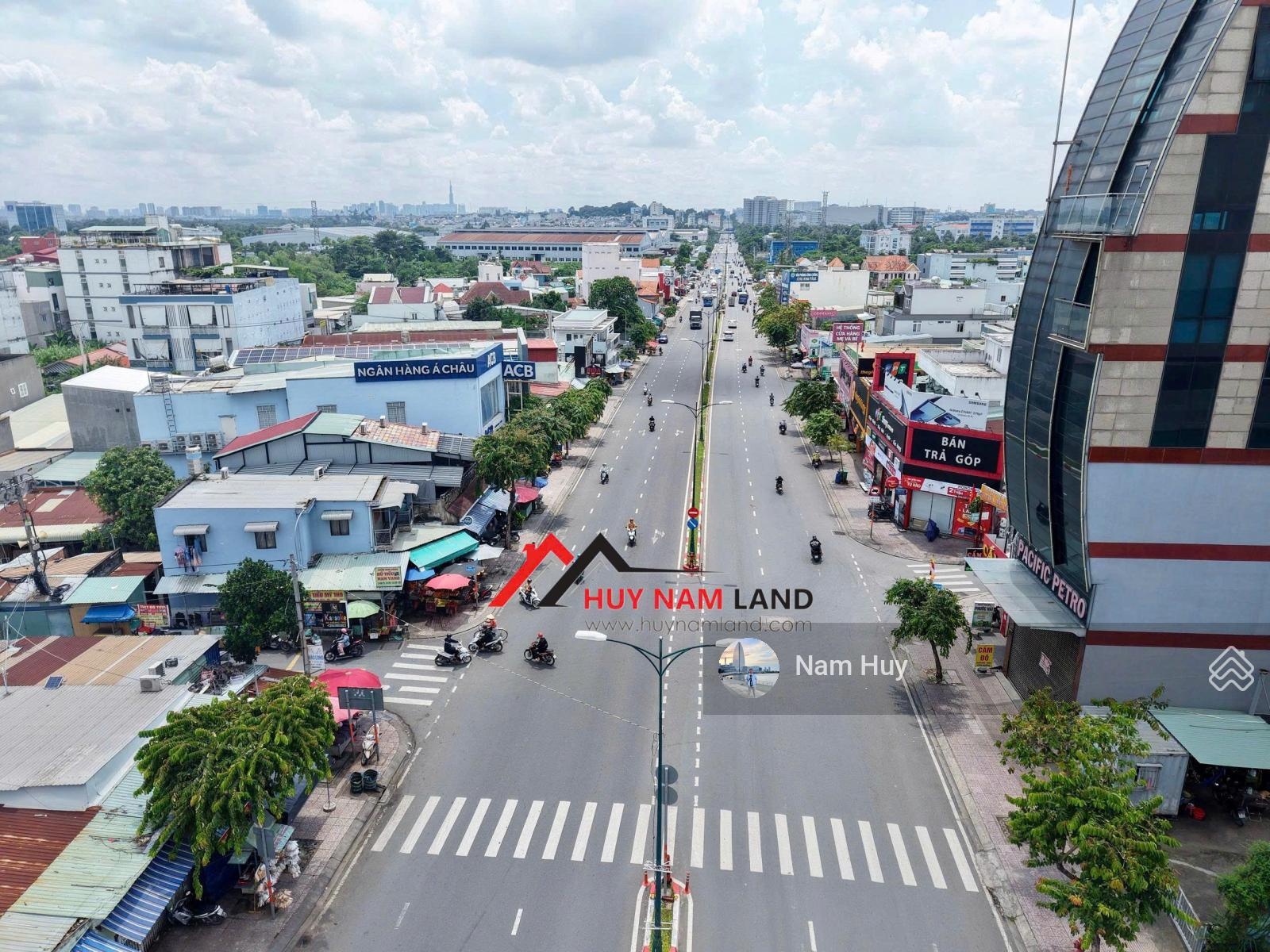 Mặt tiền đường Lê Văn Việt - Quận 9. DT: 10x15m công nhận, Giá đầu tư cho khách mua nhanh