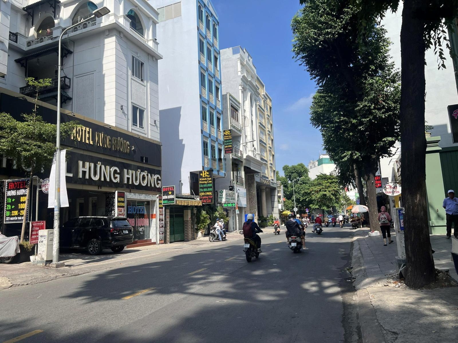 5.5m x 16m - Bán căn góc 2 Mặt tiền Nguyễn Thái Bình, Tân Bình - Đoạn đẹp lề đường lớn. Giá 20 tỷ