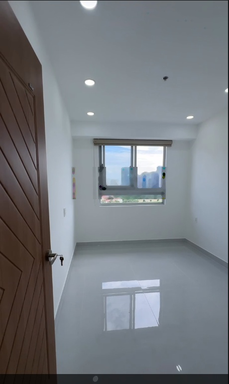 Cho thuê căn hộ 3PN Cosmo City DT 97m2 giá chỉ 18 triệu/tháng, nội thất cơ bản