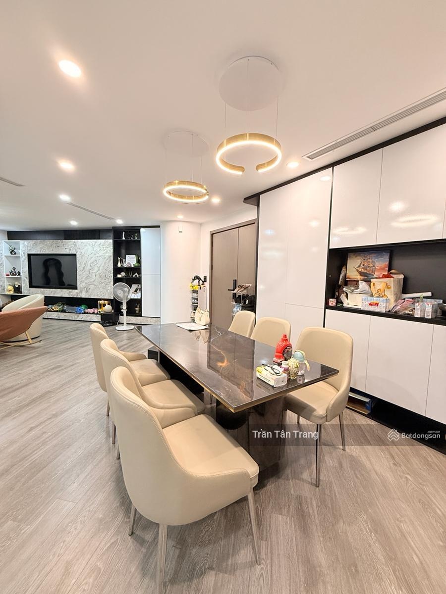 Nhà đẹp Đào Tấn, dân xây 5 tầng thang máy, 2 thoáng vĩnh viễn, ở hay kinh doanh đều phù hợp