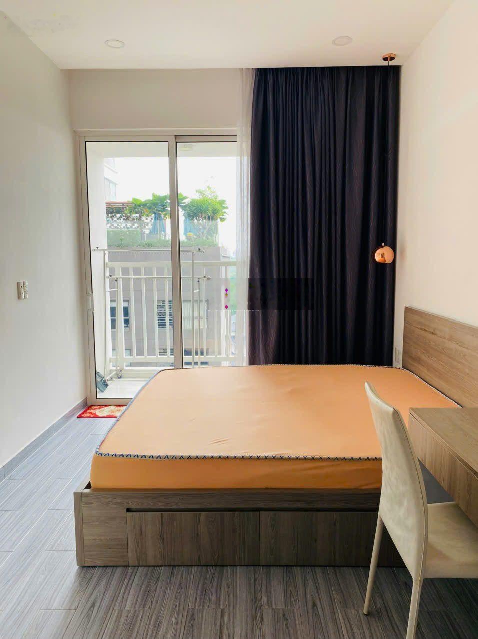 CHCC Golden Mansion cần cho thuê 3PN. (119 Phổ Quang, P2, Q Tân Bình). Gọi ngay em: 0935204666