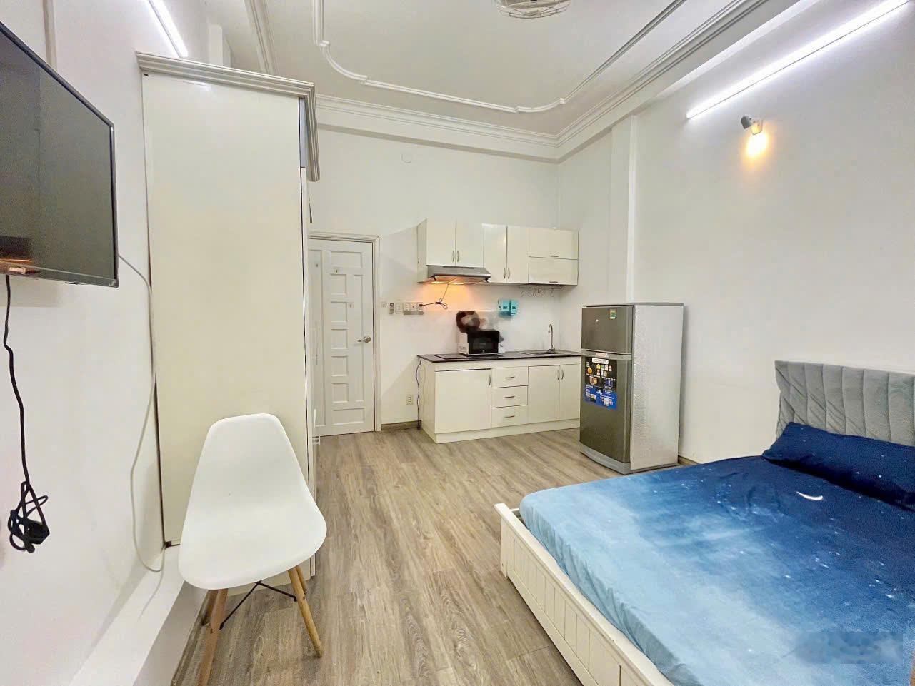 Cho thuê phòng tại quận 1, như hình, có máy hút mùi, gần Thảo Cầm Viên, cầu Thị Nghè