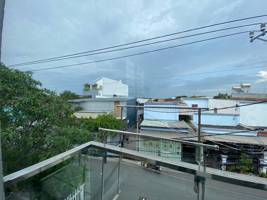 36tr/m2 có Nhà 2 tầng, 5 phòng trọ hoàn công đủ có sẳn thu nhập, gần 3 trường ĐH cho thuê làm CHDV