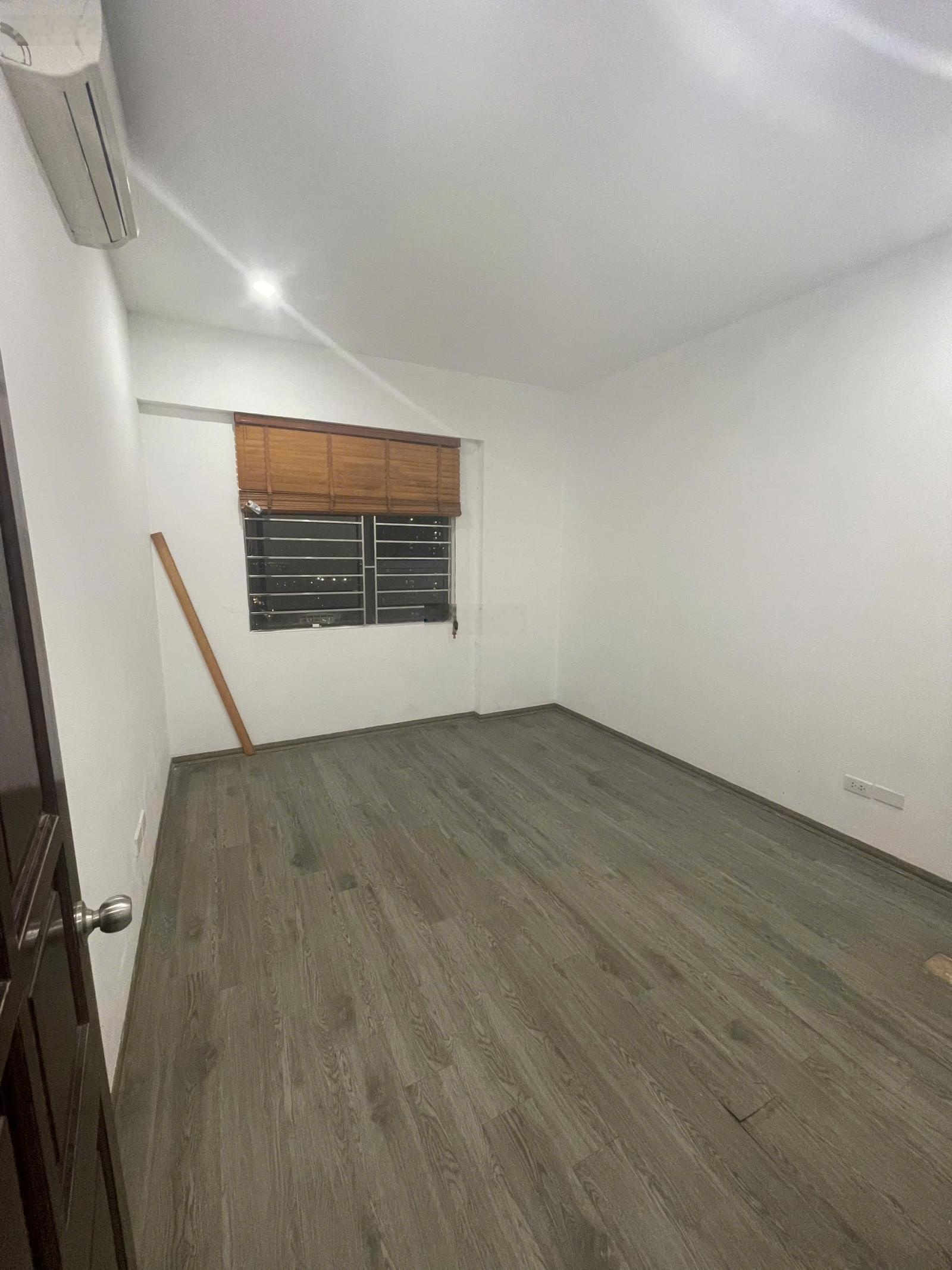 Cho thuê chung cư Xuân Mai Tô Hiệu, toà B dt 60m, nội thất đẹp giá thỏa thuận.