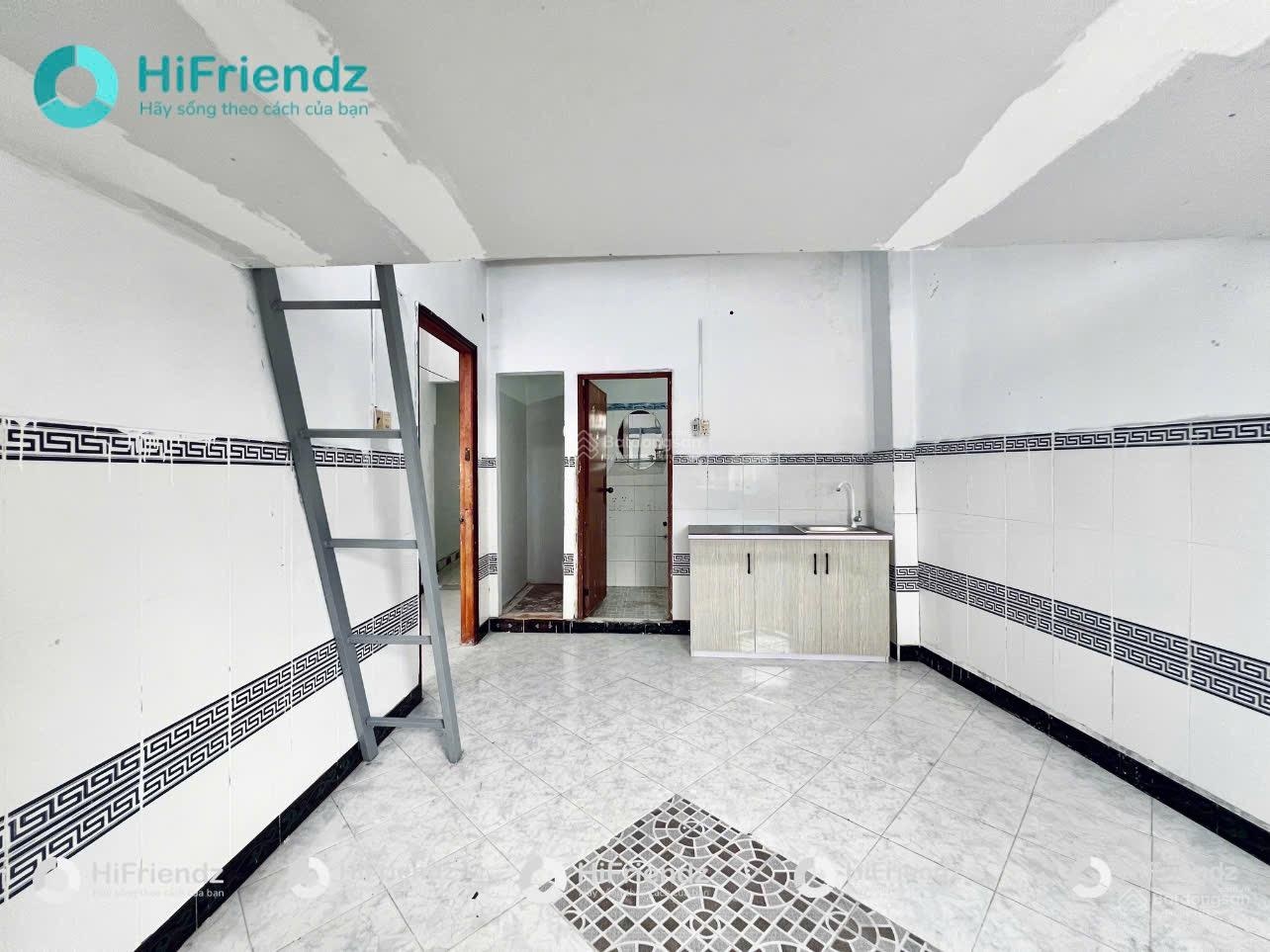 Cho thuê phòng mới - gác cao - cửa sổ thoáng mát - nằm ngay trung tâm bình thạnh