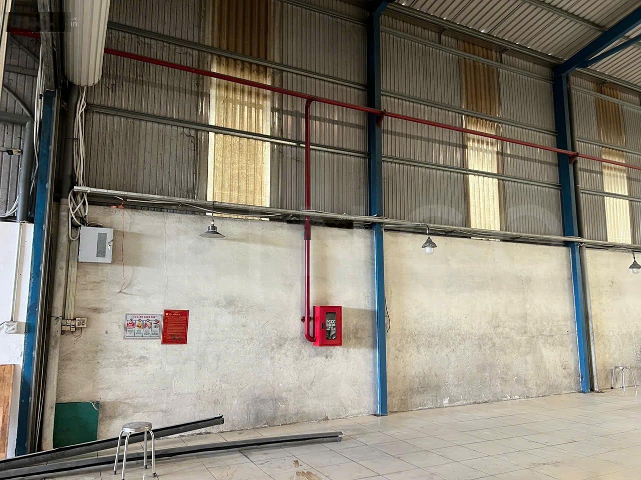 Kho xưởng 1.400m² có PCCC, mặt tiền đường Quốc Lộ 91B Nguyễn Văn Linh, lộ Container