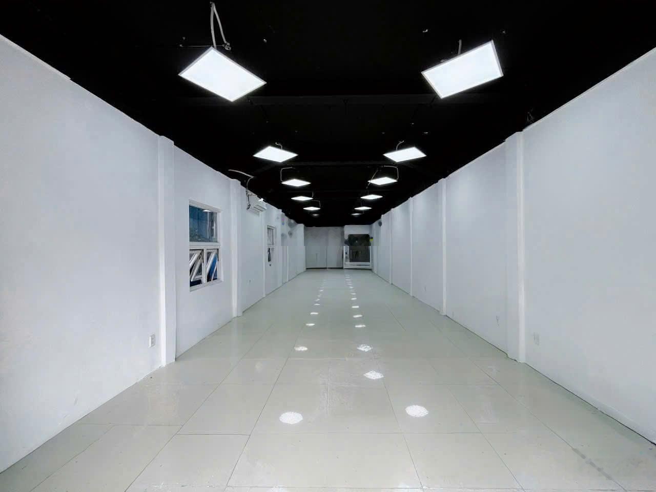 Cho thuê văn phòng đường võ văn tần, dt 200m²