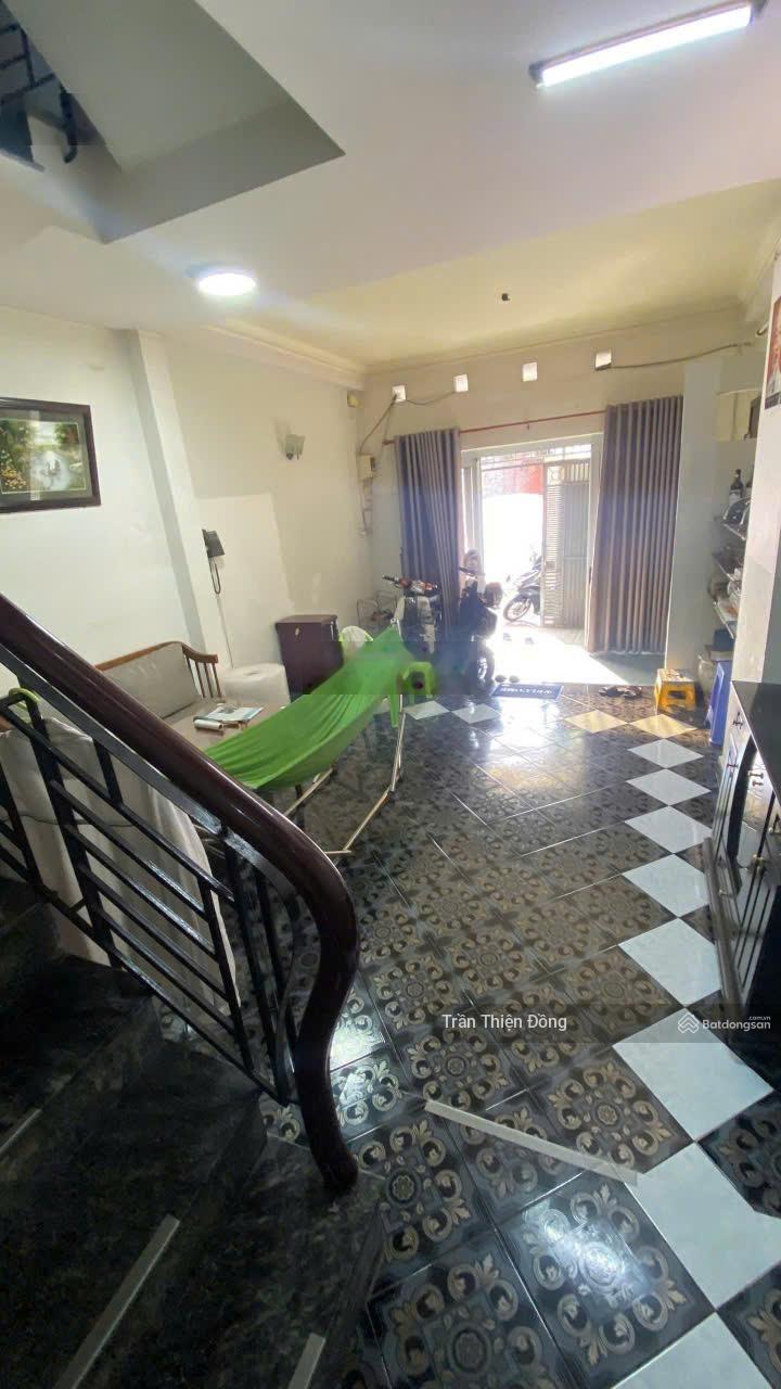 Cách MT Hoàng Hoa Thám vài bước chân 3 tầng 4x14 CN=53.1m2, P6, Q Bình Thạnh chỉ 10,5 tỷ 0913620151