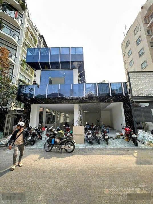 Bán góc 2MTKD Thạch Thị Thanh, Phường Tân Định - Ngang 9.52m - Chỉ 440tr/m2 - DTKV 150m2