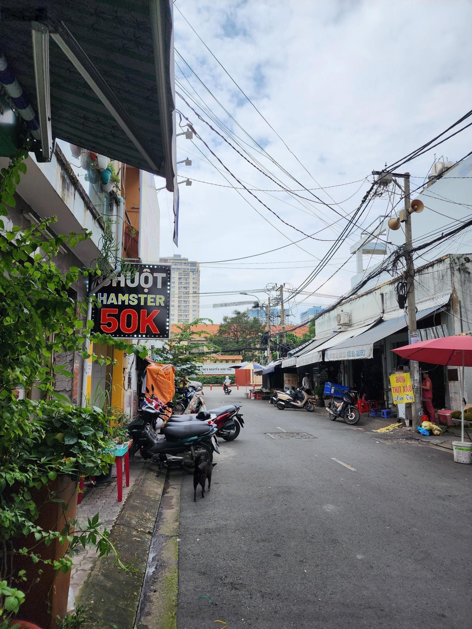 Chính chủ bán gấp nhà mặt tiền quận 7 - Giá cả thương lượng