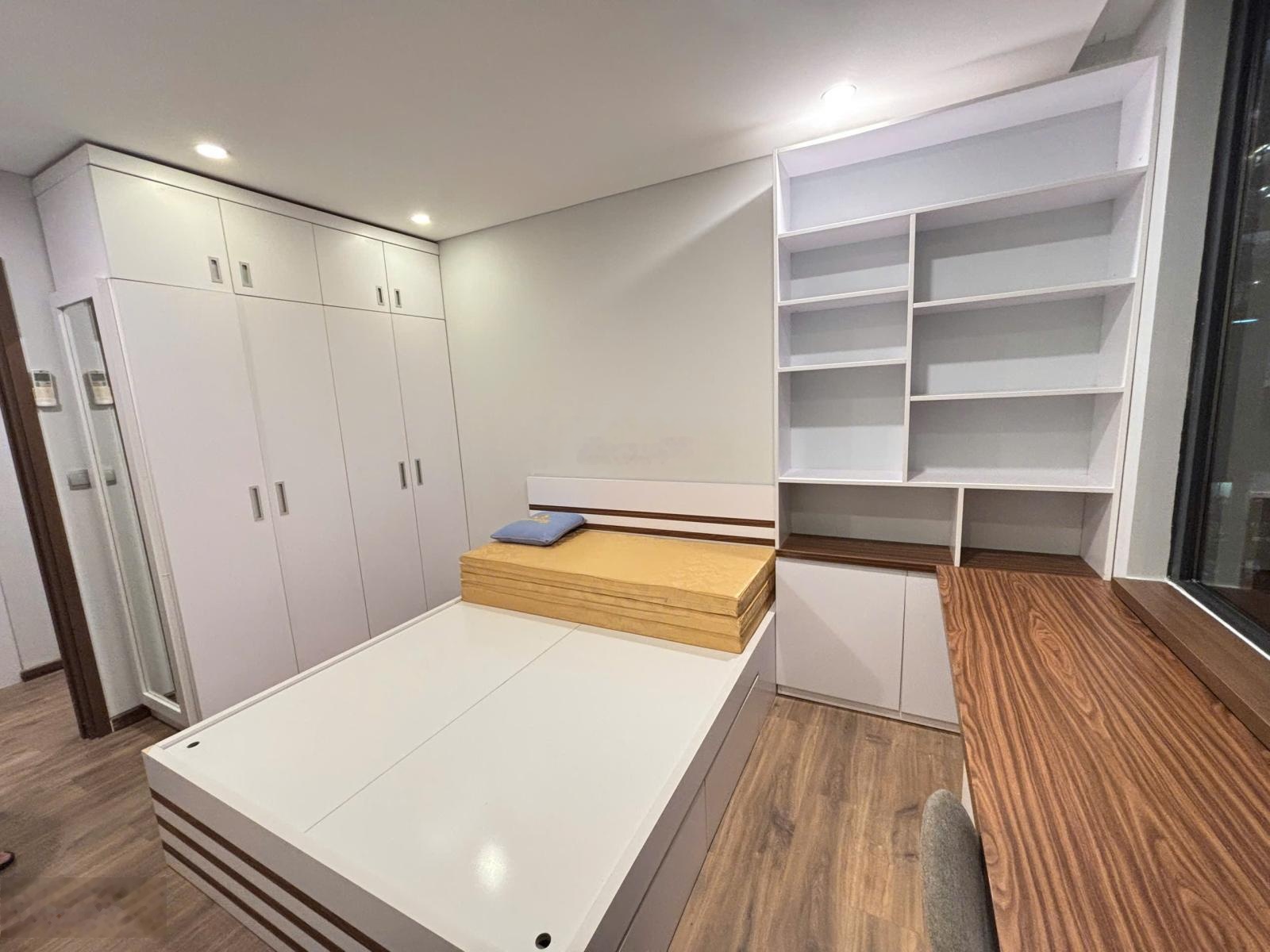 Cho thuê căn 2PN view công viên, nội thất đẹp, toà cao cấp N01-T4 Ngoại Giao Đoàn, giá rẻ