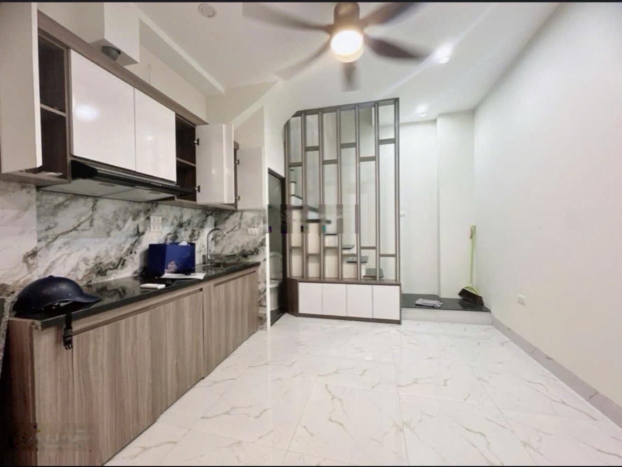 Nhà Phố Phạm Ngọc Thạch - 4 Tầng - 3 Ngủ khép kín, ngõ thông - thoáng sáng - sổ đỏ - 3,x Tỷ