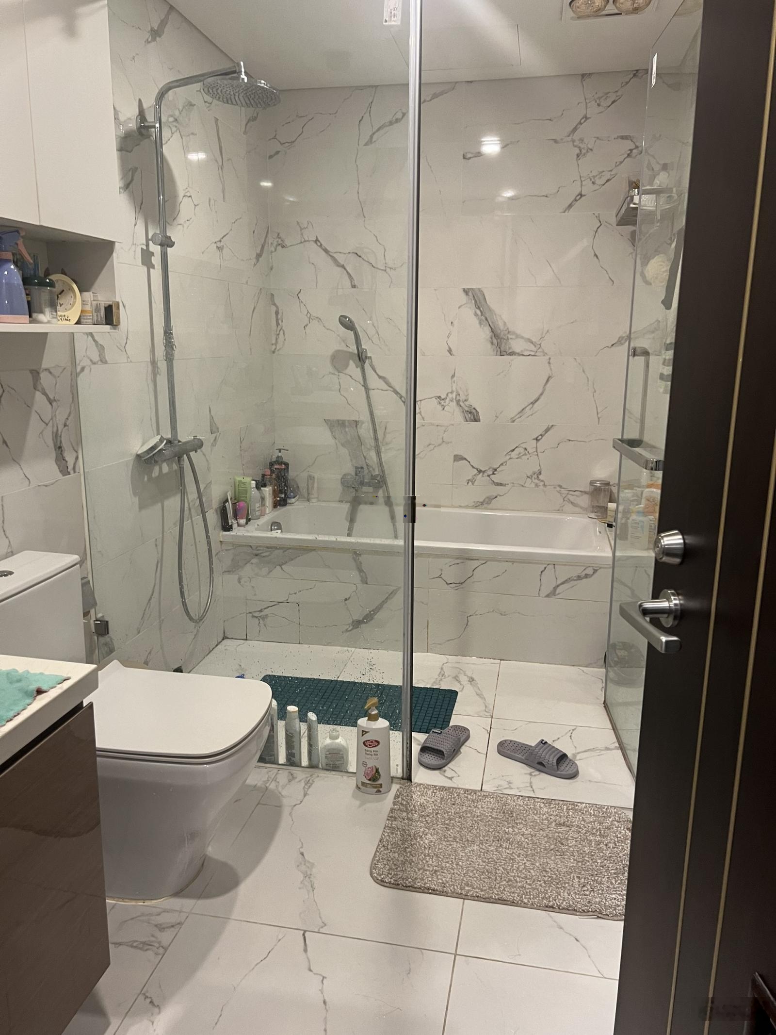 Mình có căn hộ 3PN duplex 4PN cho thuê tại Aqua Central 44 Yên Phụ full đồ, tầng cao. LH 0965666331