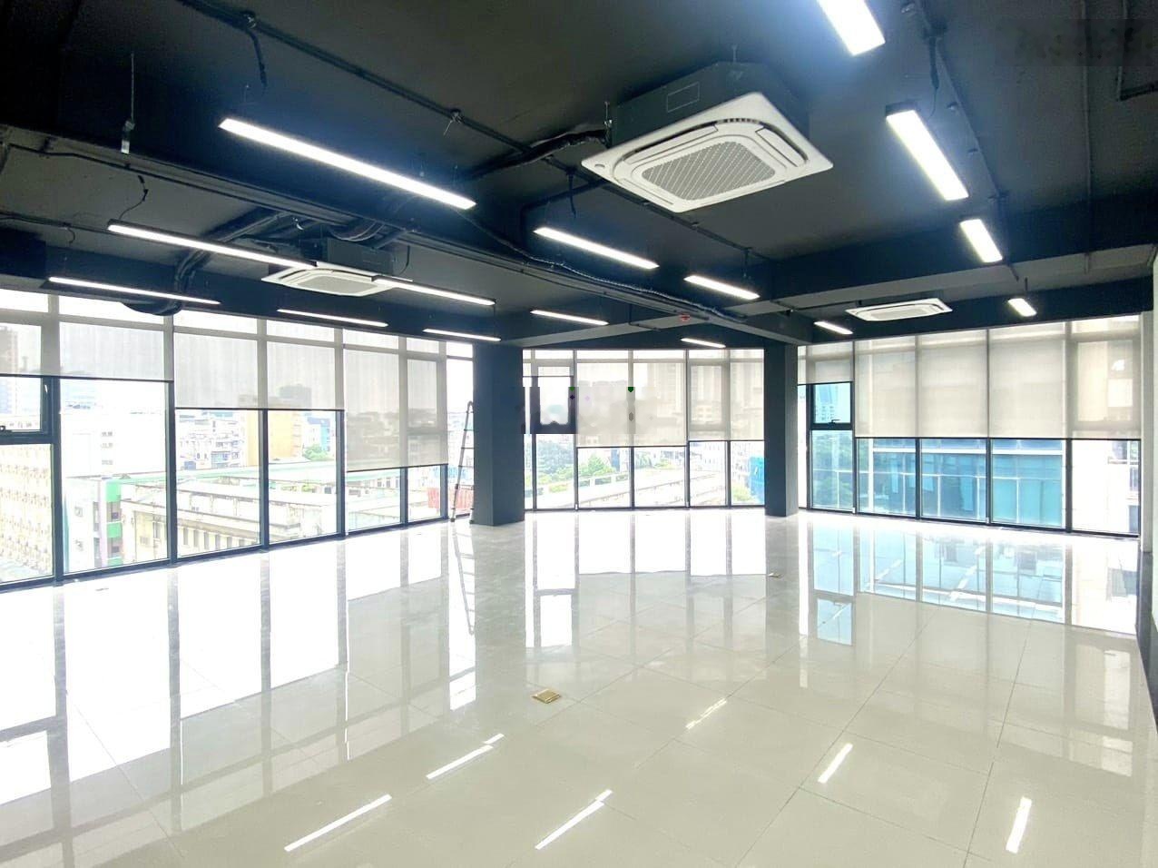 Chính chủ cần cho thuê nhà phố 950m2 sử dụng, 8 tầng 1 hầm, PCCC đầy đủ, mới 100% MT 10m