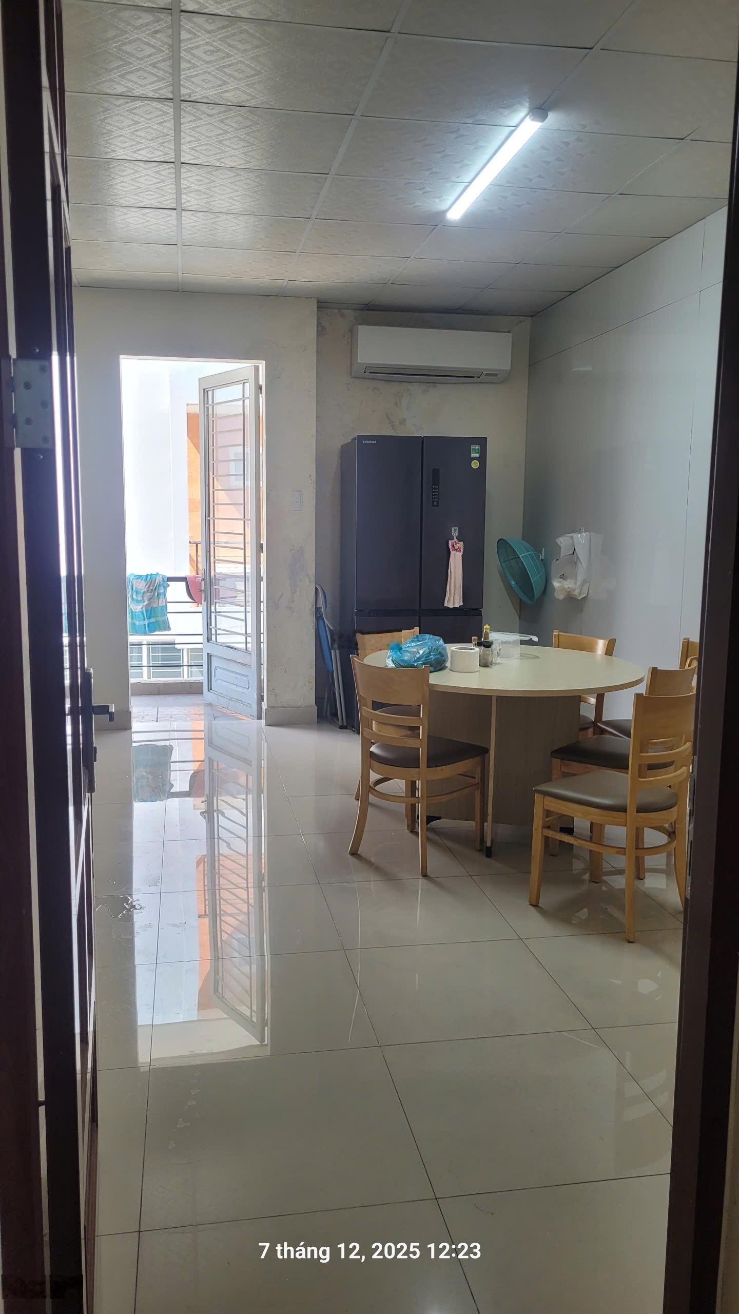 Mặt tiền Đồng Khởi, căn 3 mặt tiền, vị trí kinh doanh, giá cực rẻ. 0933292292