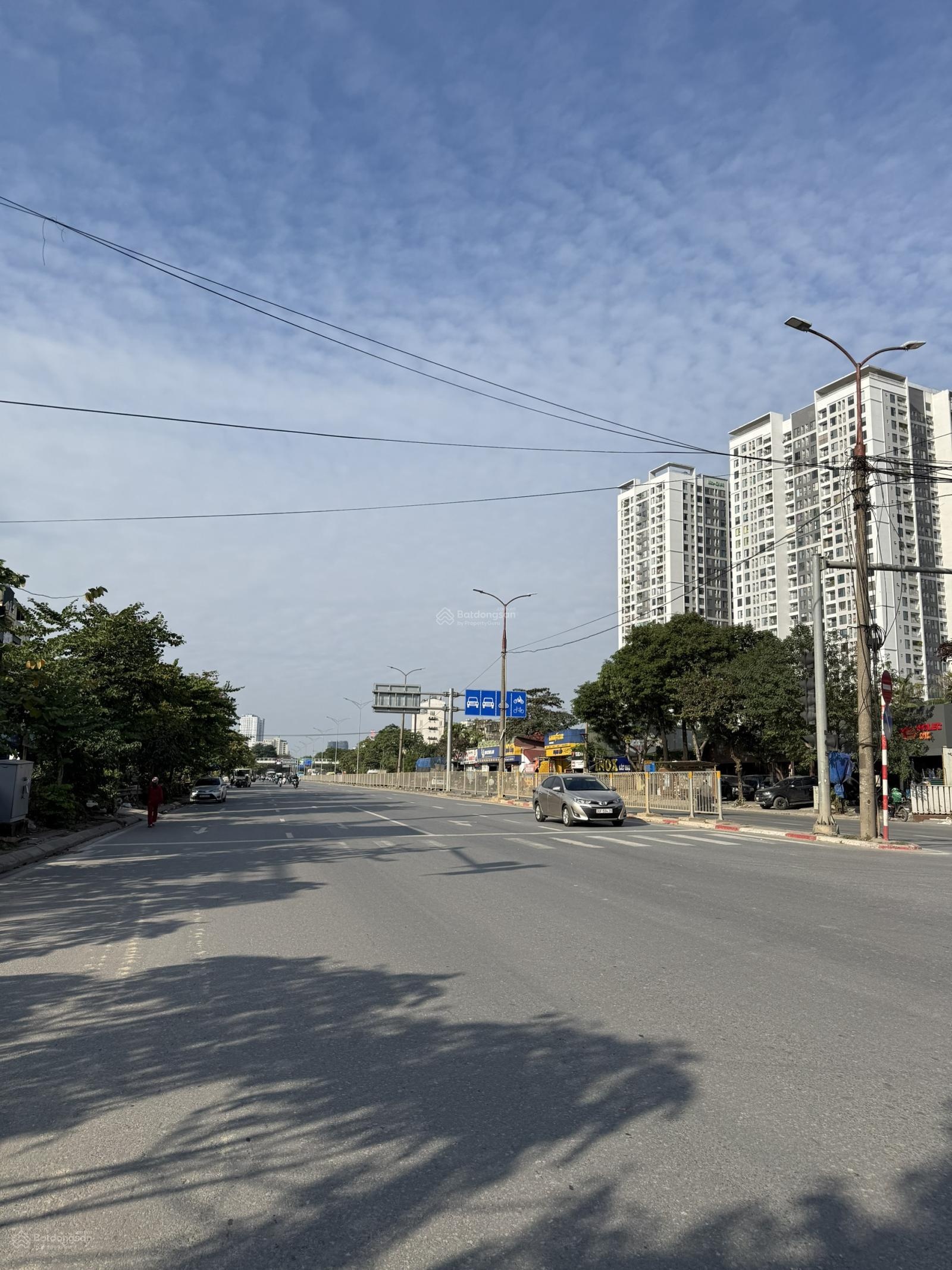 Bán nhà mặt ngõ 148 Ngọc Hồi - Kinh doanh đắc địa - đường nhựa 2 ô tô tránh. 41m2x4 tầng