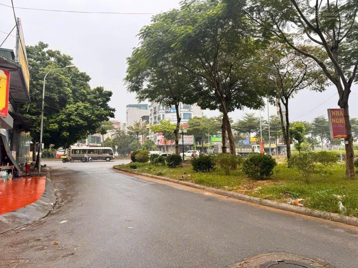 Đất khu đô thị La Khê, dân trí cao - 52m2 - mặt tiền 5m - vỉa hè ôtô tránh - nhỉnh 14 tỷ