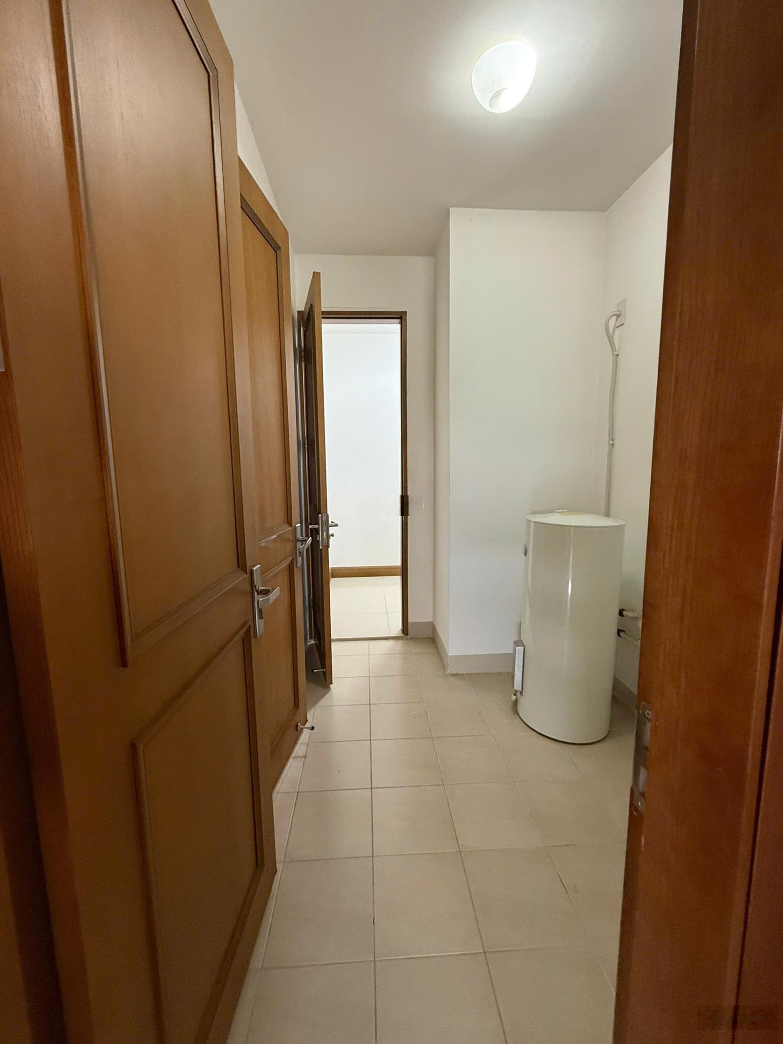 Cho thuê CC Mailand Hanoi City, 17 triệu, 150m2, cơ bản, Tây Nam