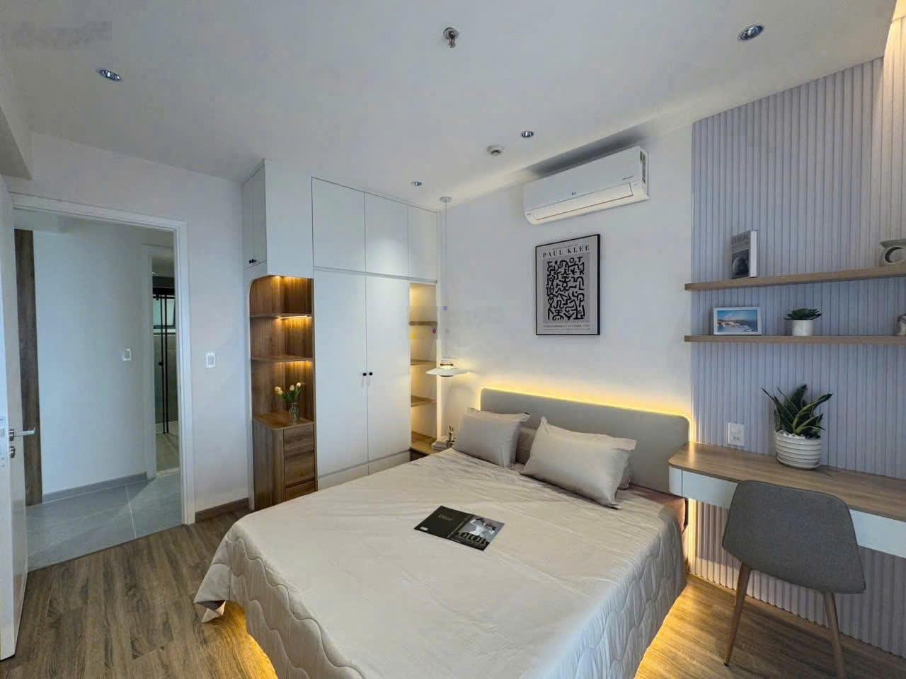 Cần cho thuê nhanh căn hộ Star Hill, PMH, Q7, 3PN nhà đẹp, giá rẻ. LH: 0914574528Em Thao)
