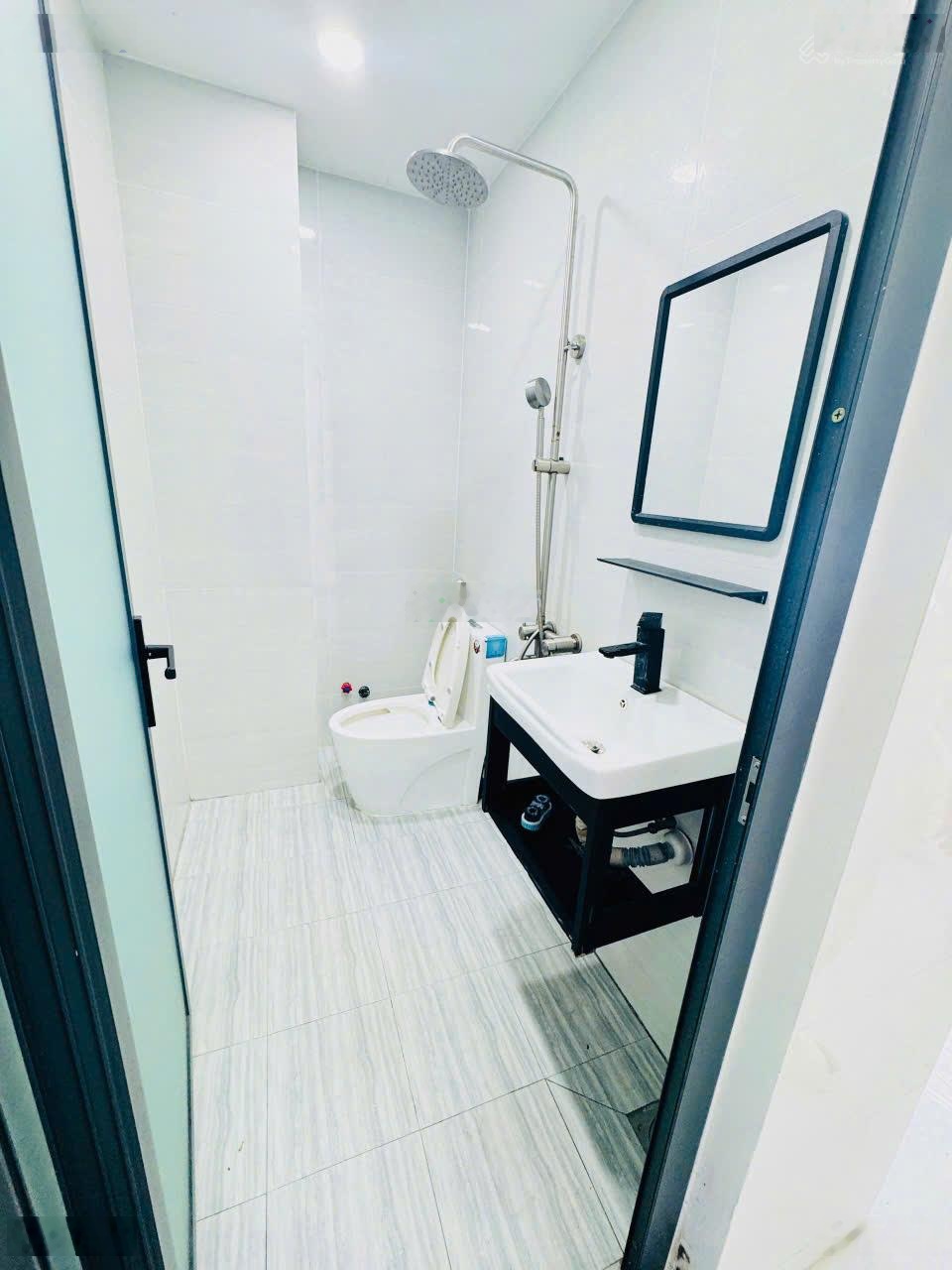 Cho thuê phòng trọ có gác, mớ sạch đẹp full nội thất tô ký gần chợ ba bầu, đại học lđxh, gtvt 4,3tr