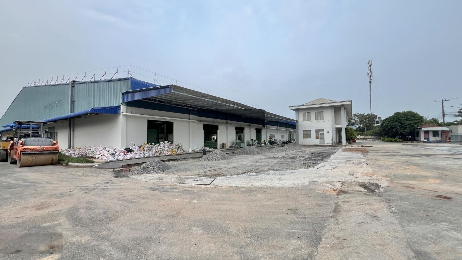 Tổng DT đất 13.600m2. Xây kho 6.400m2. Chỉ tính tiền kho. 100k/m2. PCCC tự động, cont 24/7