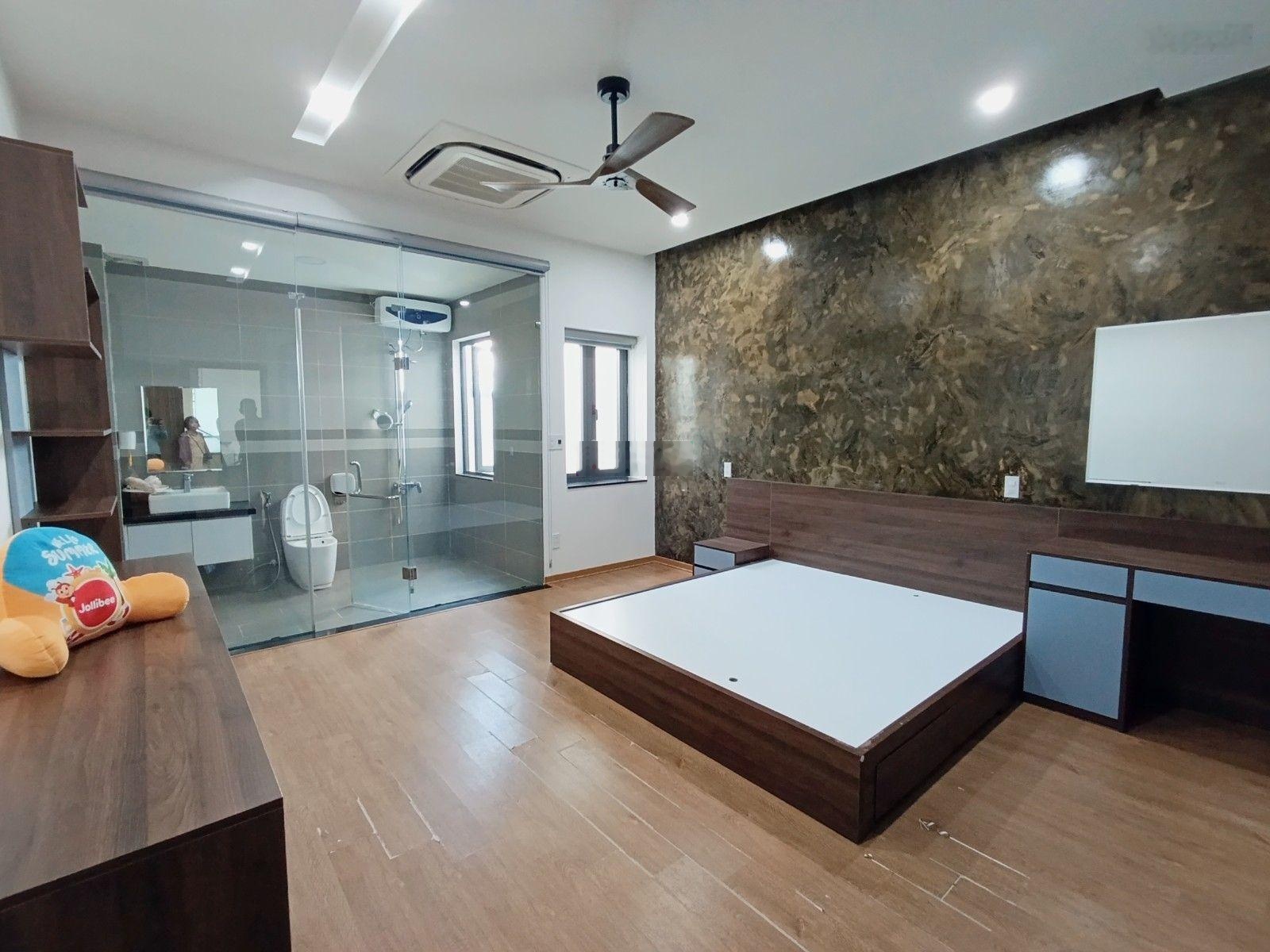 Nhà 4 tầng thang máy mặt tiền Bắc Đẩu, Hải Châu