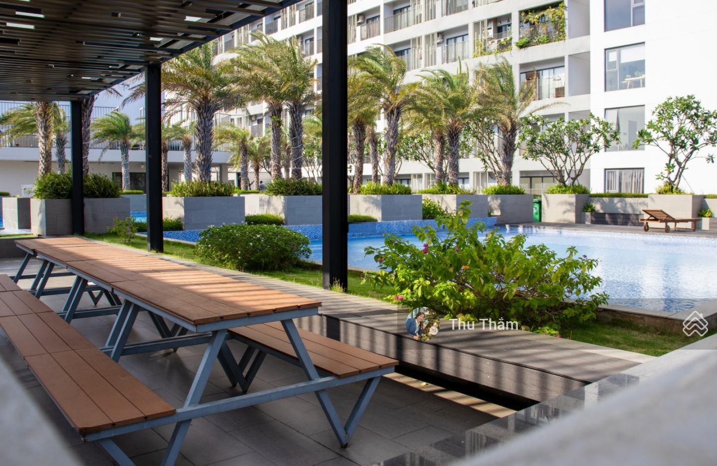 Bán căn officetel B2.0809, diện tích 55m2, giá 4,45 tỷ, căn góc, nhà mới đẹp LH 0908155955