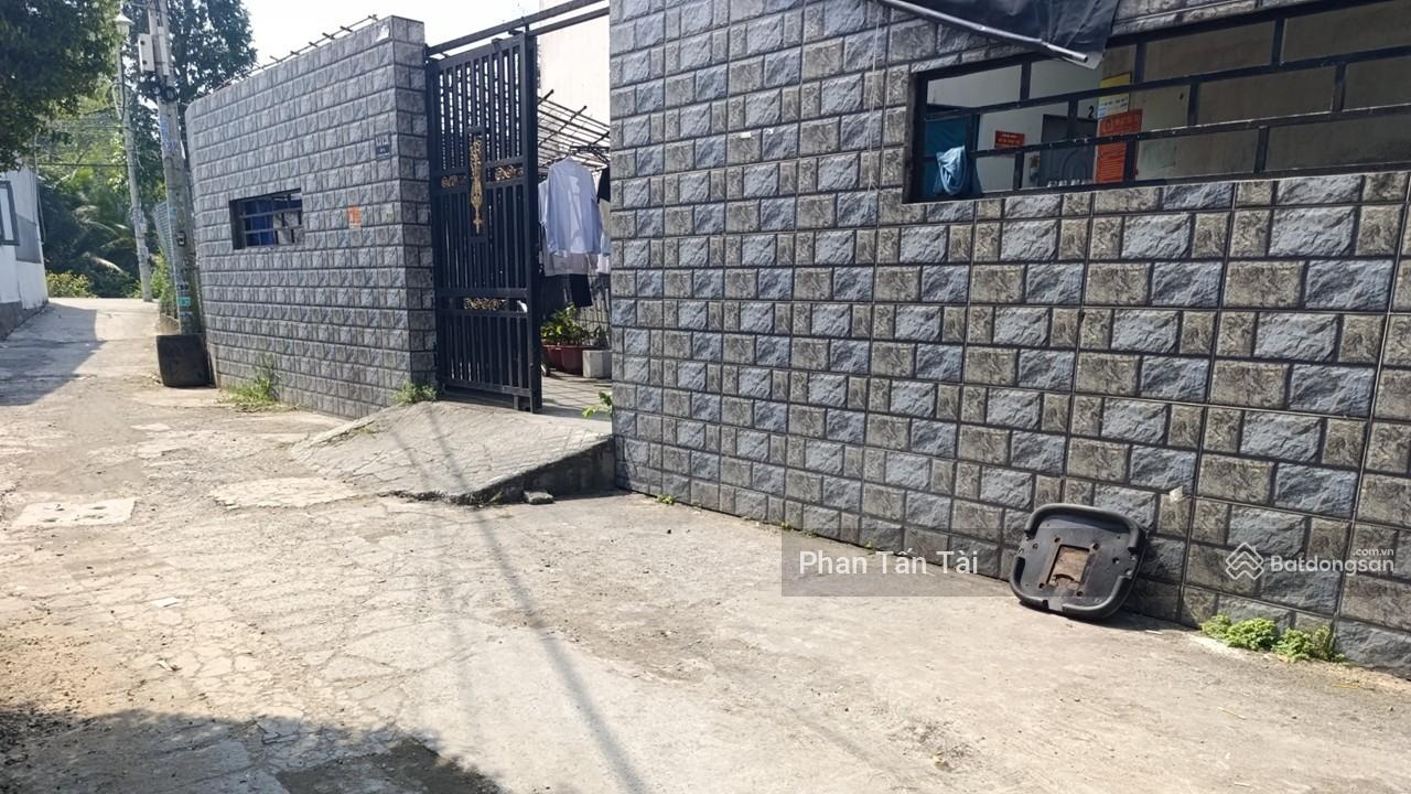 Nhà mặt bằng KD dòng tiền 14 phòng trọ TC 250m2 ngang 12m ở khu Lô 2 KCN Lê Minh Xuân-Trần Văn Giàu