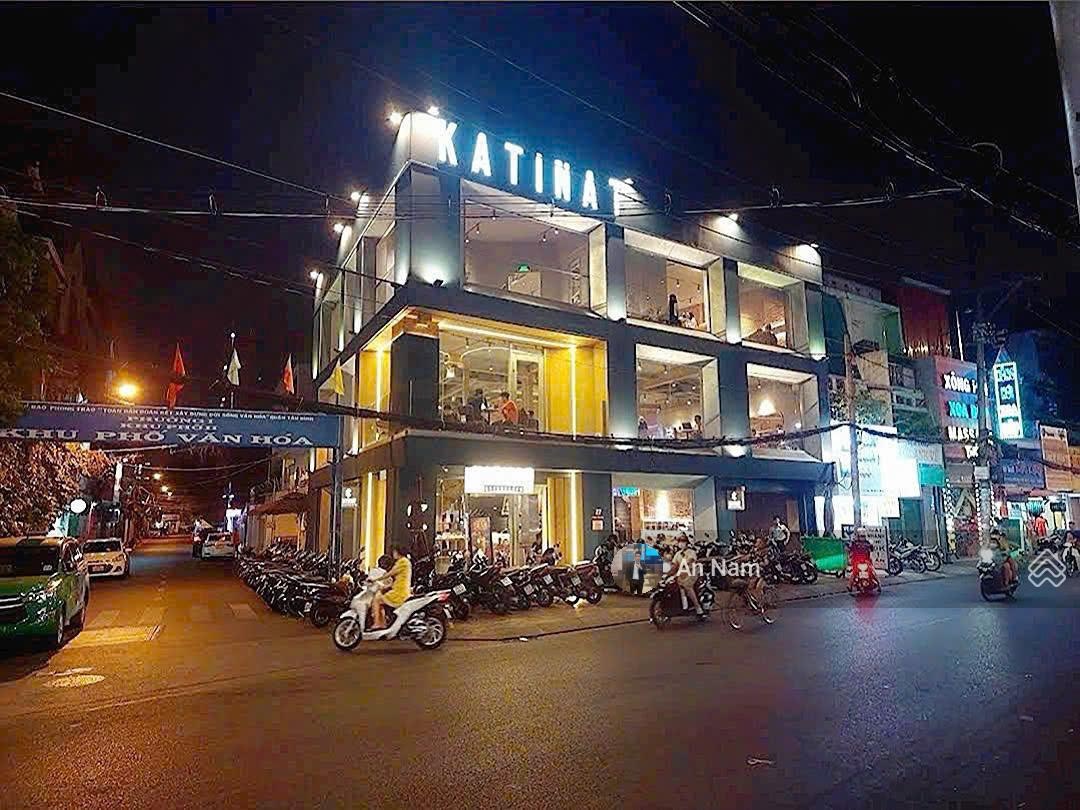 Xuất cảnh bán gấp nhà MT Hoàng Diệu vị trí tiềm năng tăng giá (5 x 27m) 4 tầng giá chỉ 25 tỷ